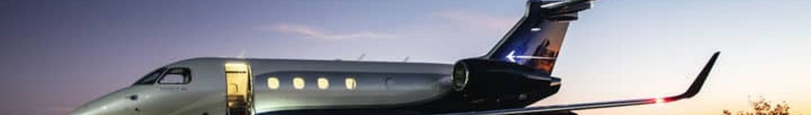 Embraer 450 durant le couché de soleil