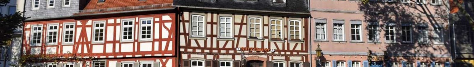 Voyage en jet : place pittoresque européenne.