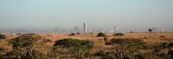 **emplacement jet privé - Prairies, acacias, horizon de Nairobi.**