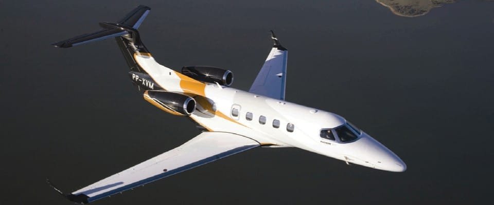 Location jet privé : Jet blanc et ou sur l'eau.