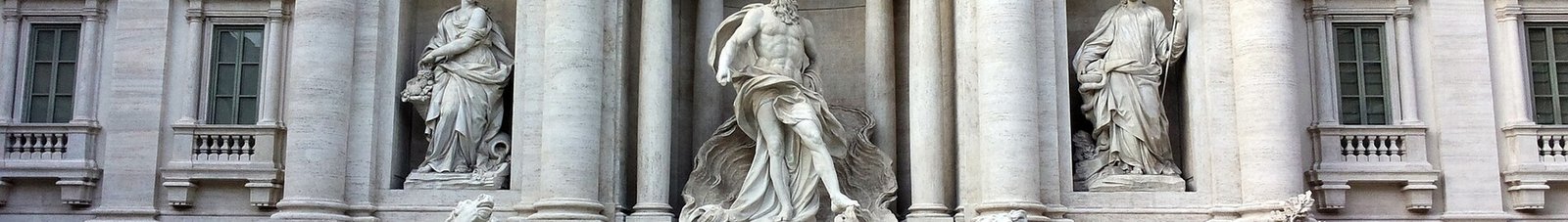Fontaine de Trevi, Rome : statues et eau.