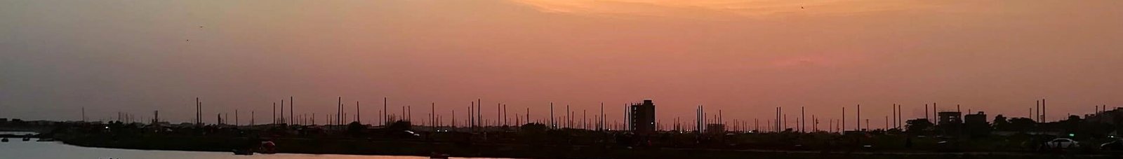 Location de Jet Privé – Coucher de soleil sur un lac.