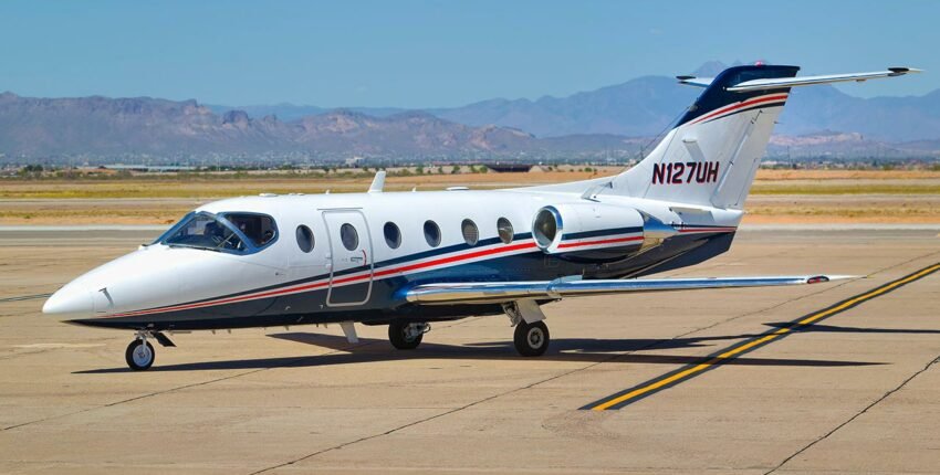 location de jet privé, BEECHJET 400 N127UH sur piste.