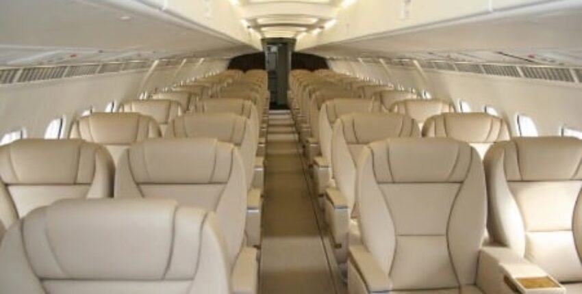 location de jet privé, intérieur Avro RJ 85 beige
