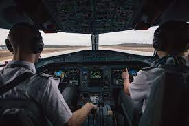 Jet Privé - pilotes cockpit 
