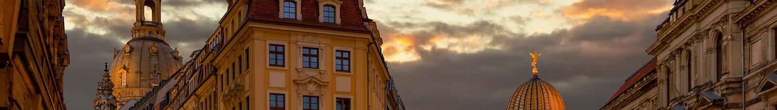 Dresde au coucher du soleil avec bâtiments historiques