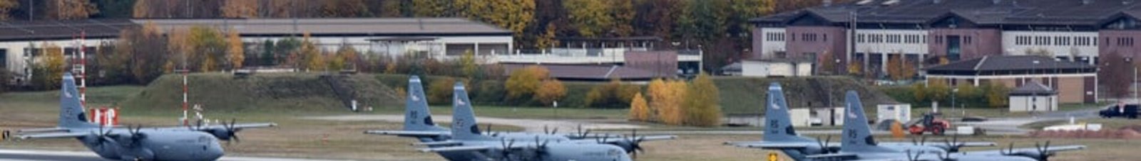 location de jet privé Ramstein en automne avec avions militaires