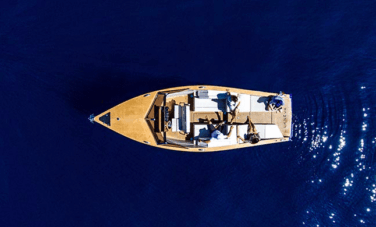 Bateau vue de dessus Partenariat Lanéva Boats GCD Logistique Aviation.
