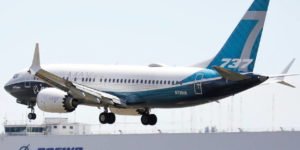 location de jet privé, Boeing 737 MAX atterrissant