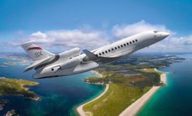 Falcon 8X au décollage