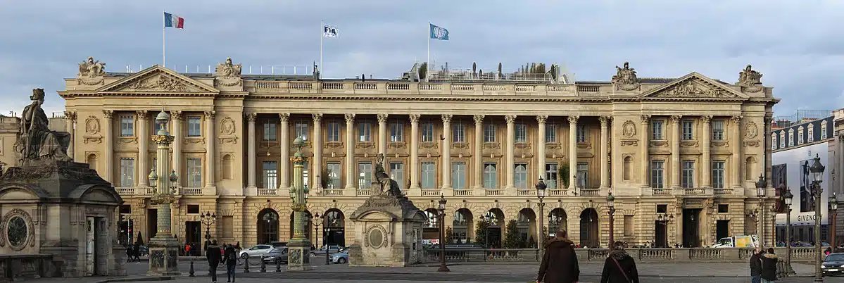 Palace parisien hôtel Le Crillon