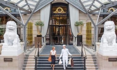 Peninsula Paris : entrée de l'hotel