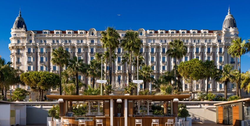 Cannes St Tropez helicopter rental