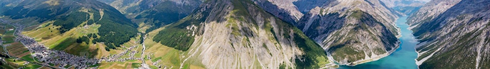 Livigno,,Italy,,Panoramic,Aerial,View,Of,The,Lake,And,Valley