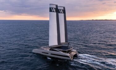 Yachts futuristes et private jets en 2025 : design, technologie et mobilité durable